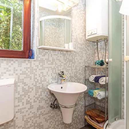 Awesome In With Wifi Apartment Crikvenica