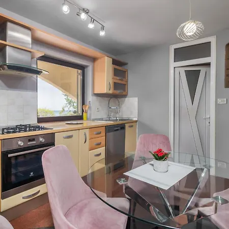 Apartmán Front In With Wifi *